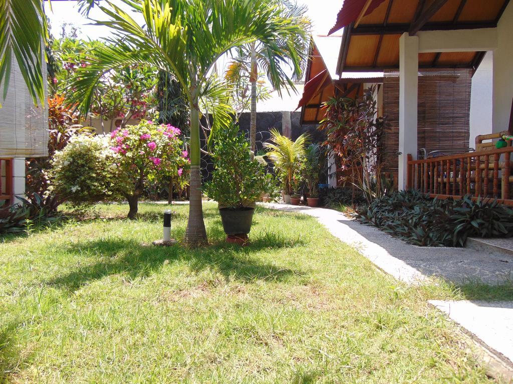 Santigi Homestay Гили-Эйр Экстерьер фото